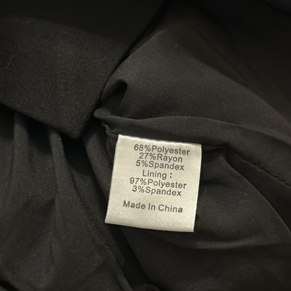 Noir Marnie Top
TUCKERNUCK - Picture 10 of 13